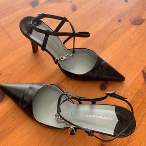 Beautiful black strappy sandals size 9.5